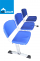 Stoelen voor de bezoekers