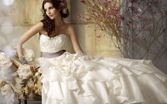 Скидки до 50% на коллекцию свадебных платьев 2014 года.