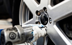 Скидка 20% за 1 балл по бонусному купону на услугу шиномонтажа до конца лета 2015 г. - 24 PDS Автосервис